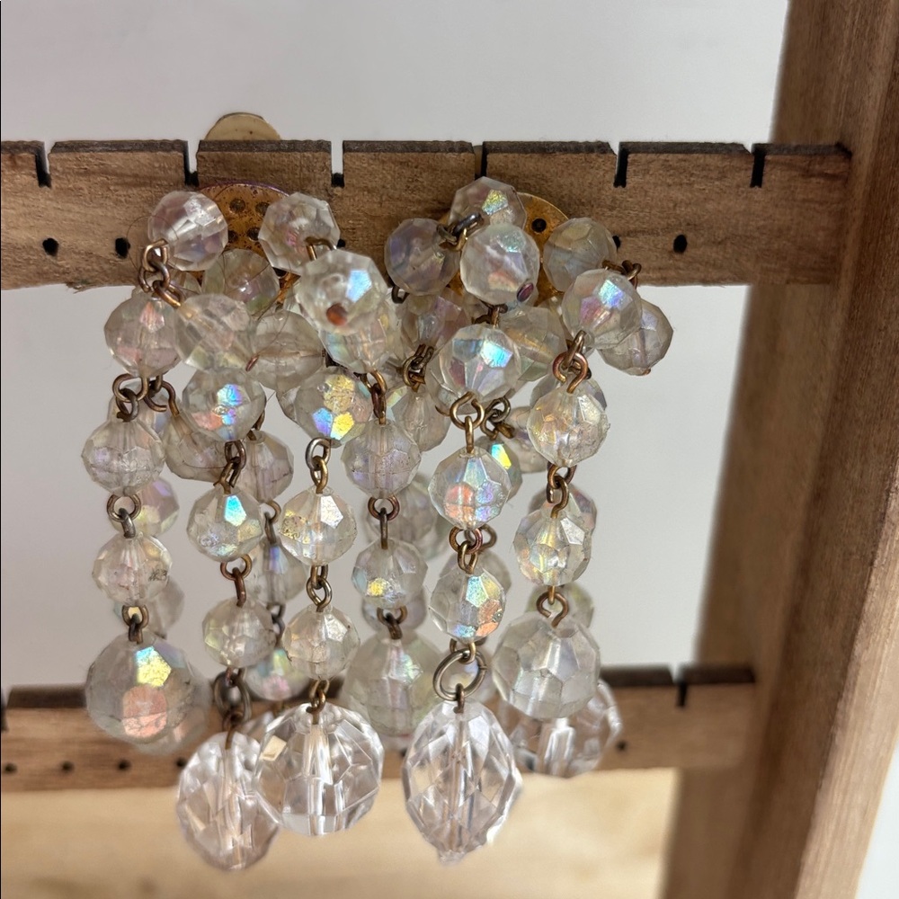 Vintage  Crystal Bead Dangle Earrings
clip on 1960’s